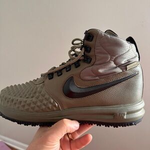 Nike Black and Gray Men's Sneakers